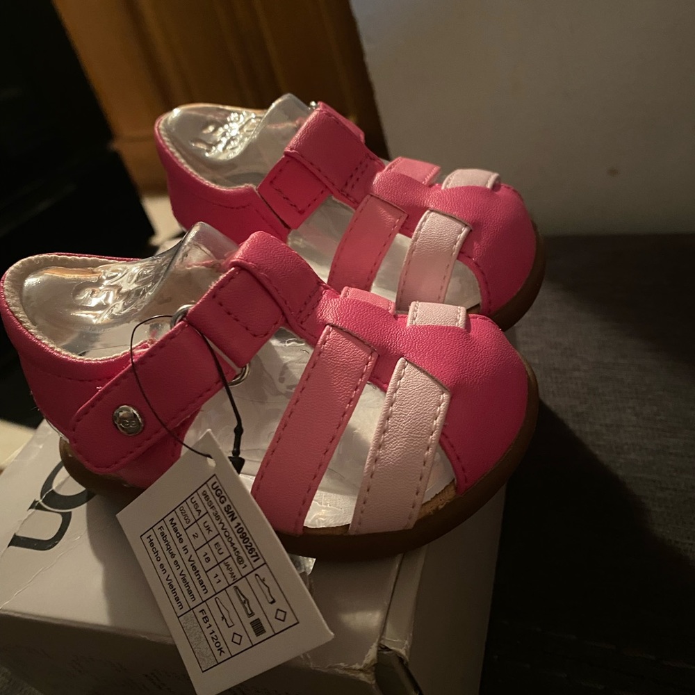 Infant ugg sandals